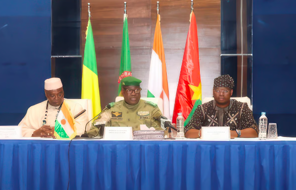 AES wil breken met het ICC