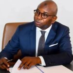 De staat belooft uitsluiting en rechtspraak voor Dakarse scholieren die vernielingen plegen