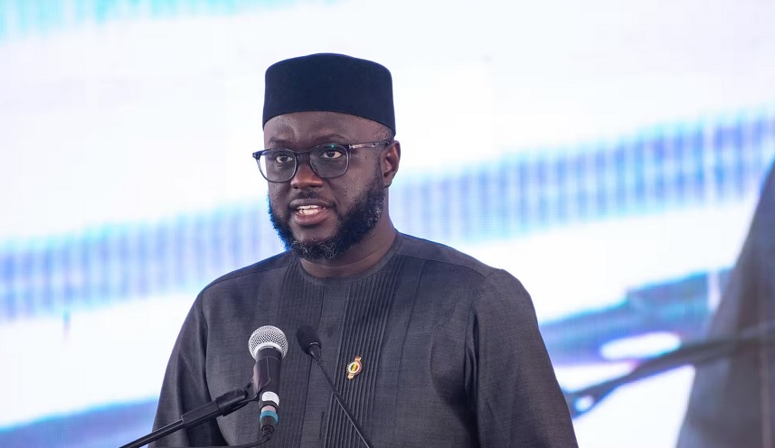 El Malick Ndiaye in diplomatieke manoeuvres