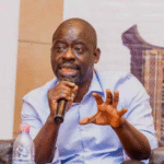 Felwine Sarr kondigt de verschijning aan van De Fabriek van het heden, tien jaar na Afrotopia