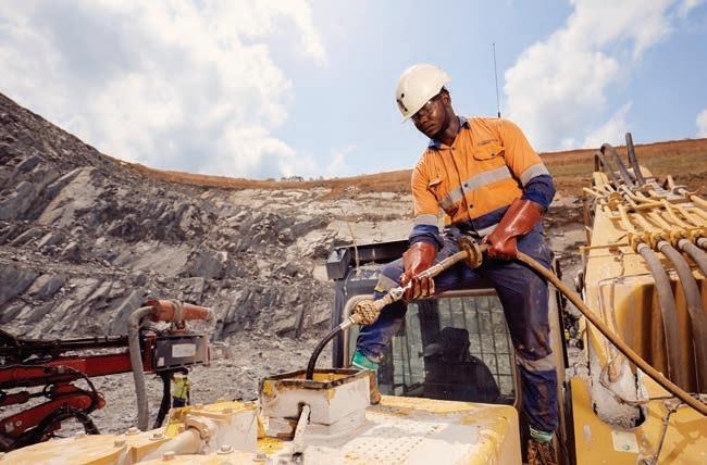 Mijnbouwsector: 72% van de inkomsten van Endeavour Mining worden herinvesteerd in de nationale economieën