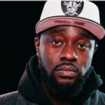 Rapper Daddy Bibson overleden, een sleutelfiguur in de Senegalese hiphop.