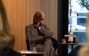 Alles teruggeven leidt tot identiteitspolitiek, waarschuwt Souleymane Bachir Diagne over Afrikaanse cultuurobjecten
