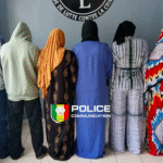 De stedelijke politie ontmantelt grootschalig netwerk van fraude met de burgerlijke stand in Dakar