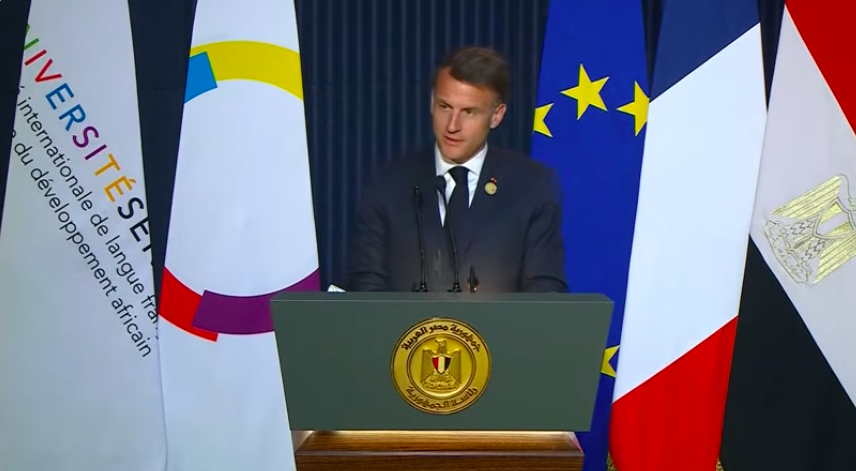 Macron viert het Frans als oorlogsbuit van Senghor, Bourguiba, Diori en Hamani