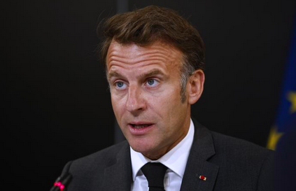 Macron zet Frankrijk in het mondiale debat over herstelbetalingen