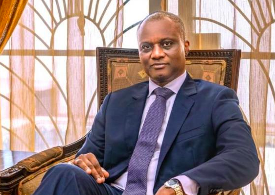 Abdourahmane Sarr, De Politieke Soeverein?