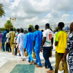 Touba: Jeugdige devotie aan de voet van de mausolea