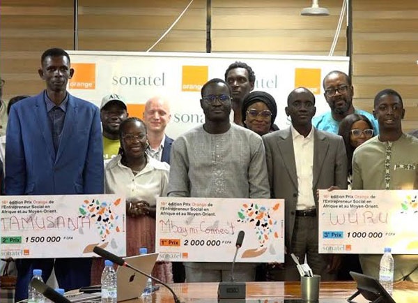 16e editie van Poesam: 'Mbay Mi Connect' wint de eerste prijs en 2 miljoen F
