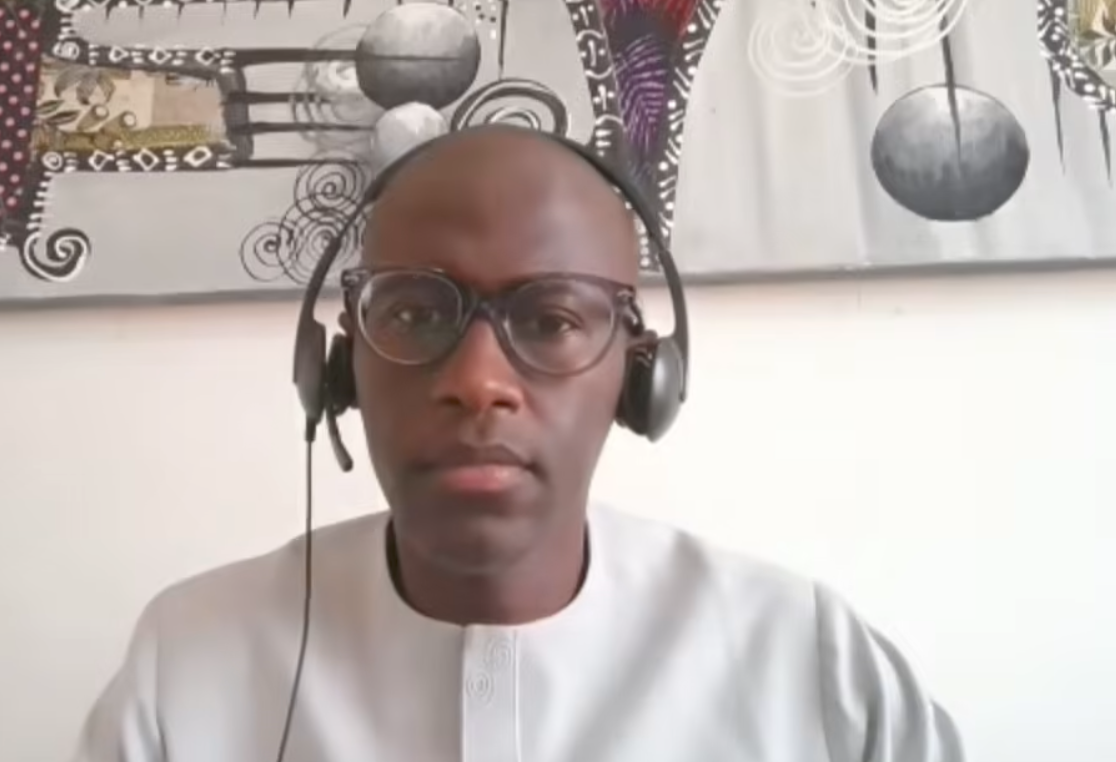 Ndongo Samba Sylla keurt tweesnelhedenreorganisatie af