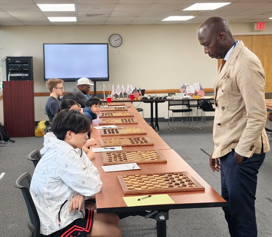 US Open: Mor Seck kampioen blitz, 2e in klassiek en indrukwekkend in de simultaan