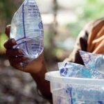 Waterzakjes, vervuiling en volksgezondheid: een dubbele bedreiging