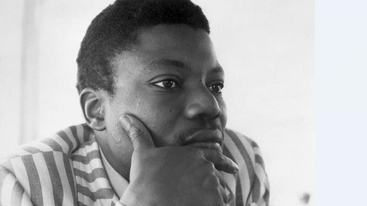De plicht tot geweld van Yambo Ouologuem: opkomst van de epiek in de Afrikaanse literatuur